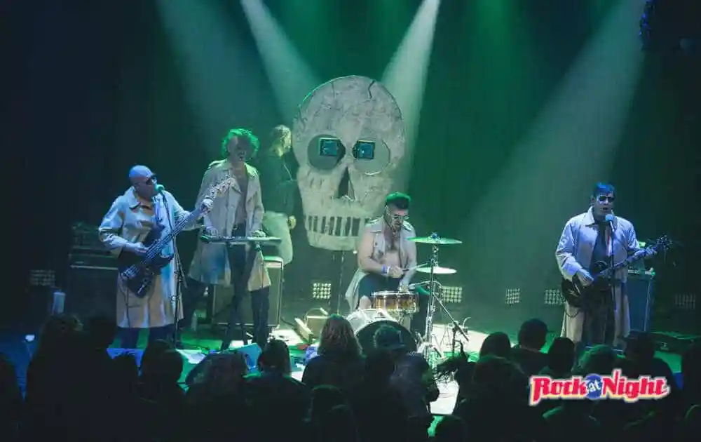The Spits playing live